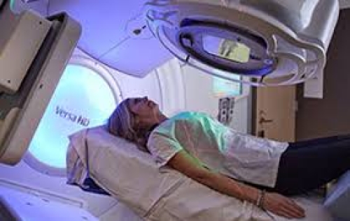 Bài 8: Xạ trị trong ung thư vú di căn – Vai trò và hiệu quả